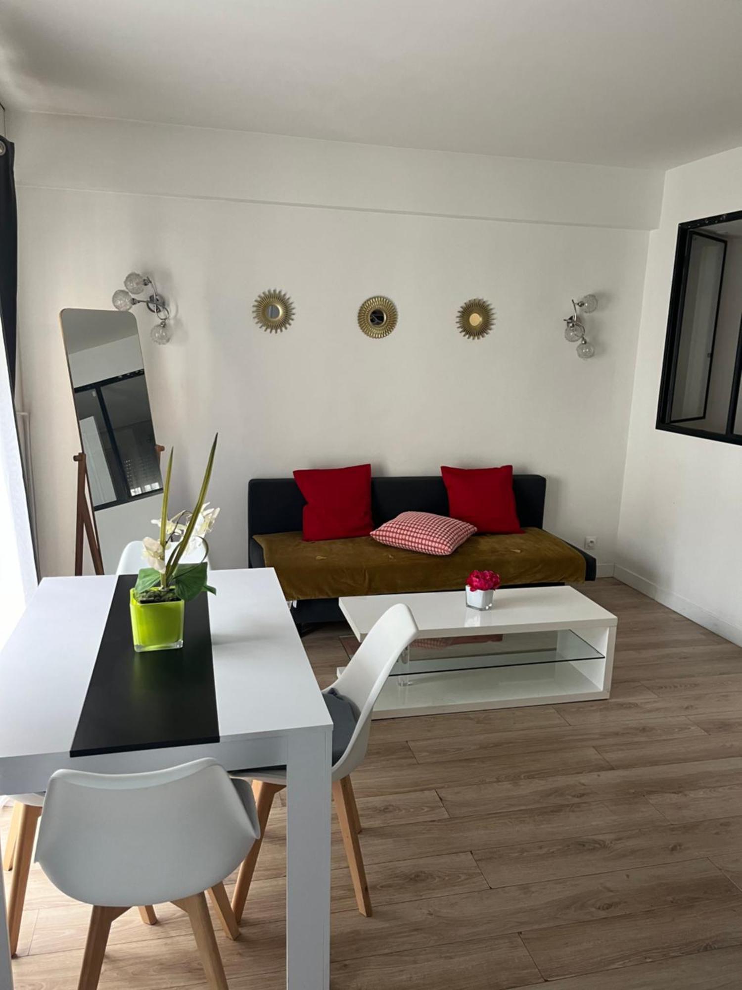 Bel Appartement Proche Tour Eiffel Parigi Esterno foto